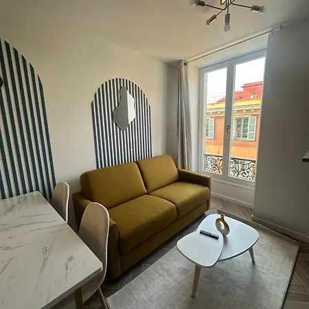 Apartament Massena 42